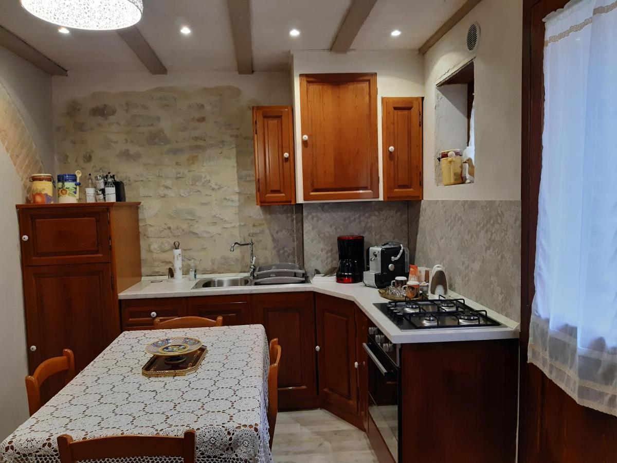 La Rosa Di Francesco Inn Valfabbrica Exterior foto